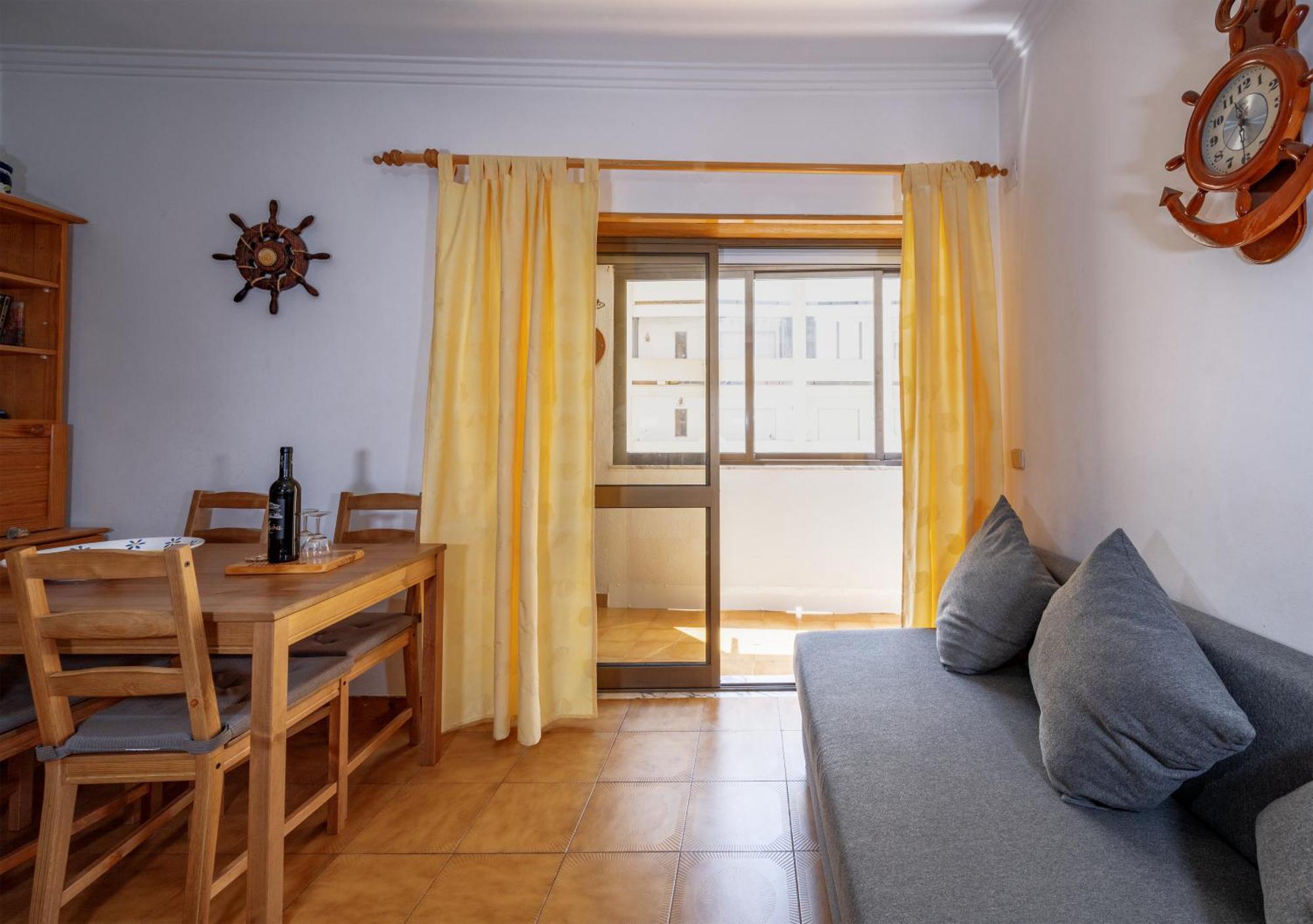 Cozy Apartment Near The Beach In Costa De Caparica Εξωτερικό φωτογραφία