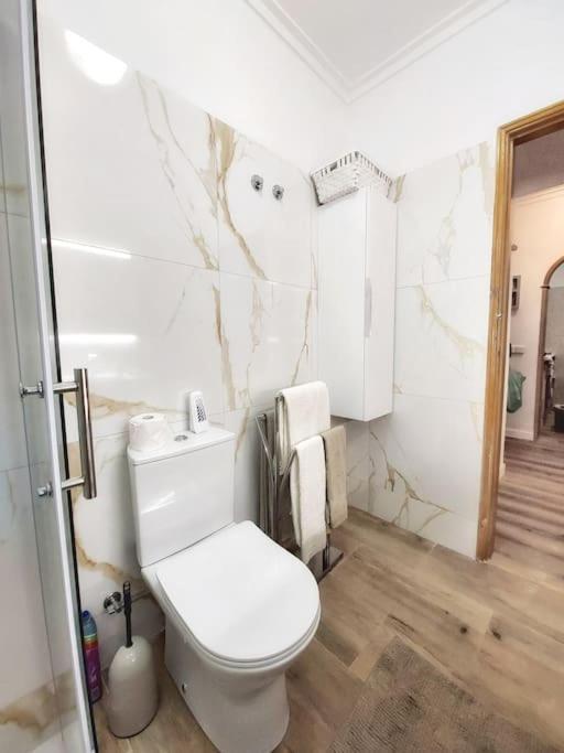 Cozy Apartment Near The Beach In Costa De Caparica Εξωτερικό φωτογραφία